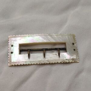 Elegant Mother of Pearl Hair Clip